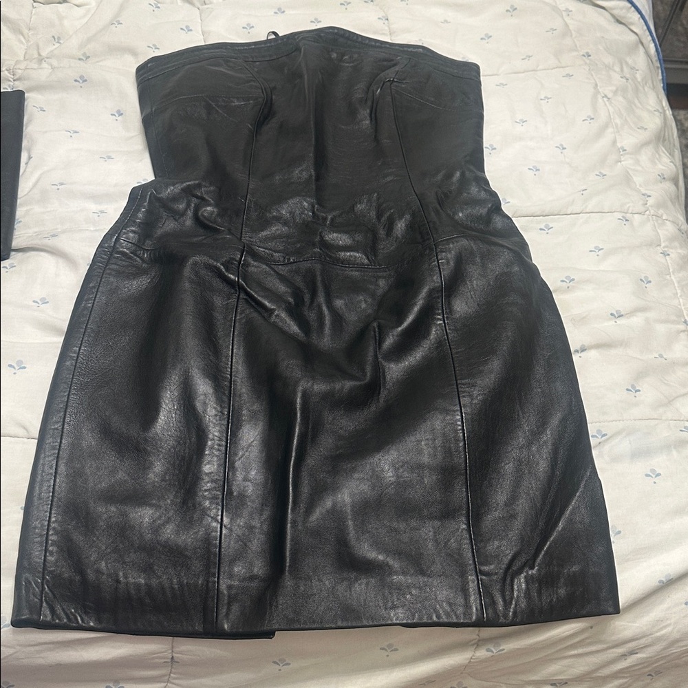 Dress - Picture 2 of 4